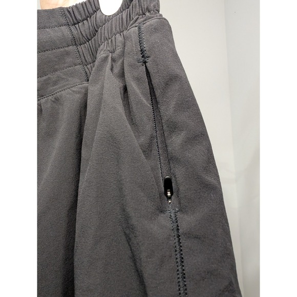 Lululemon Women's Hotty Hot High-Rise Lined Short 4". - Picture 4 of 7